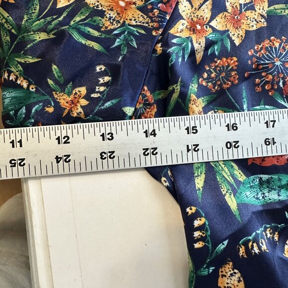 Vtg Womens Floral Satin Robe Belt Navy Blue Medium Pockets Tie Long - Picture 6 of 8